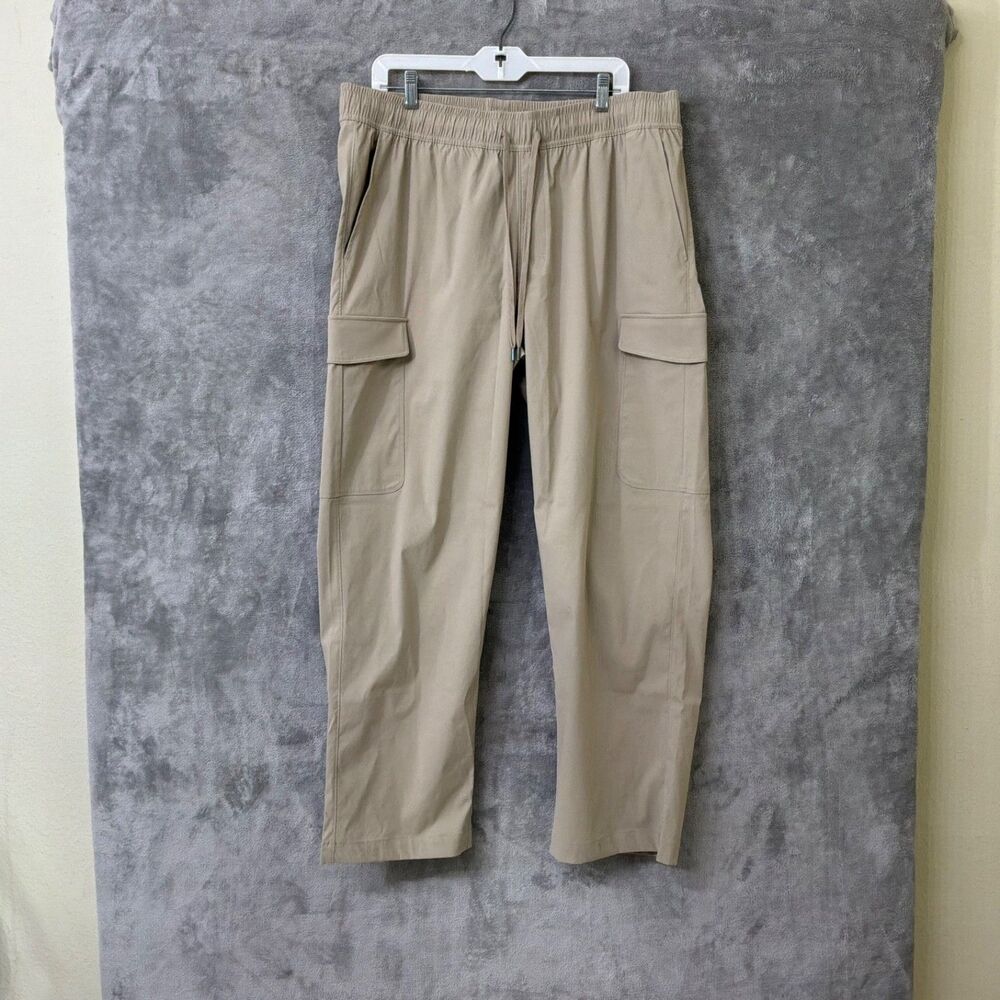 Under Armour active Cargo Athlesiure Pants Beige Men's XL drawstring waist